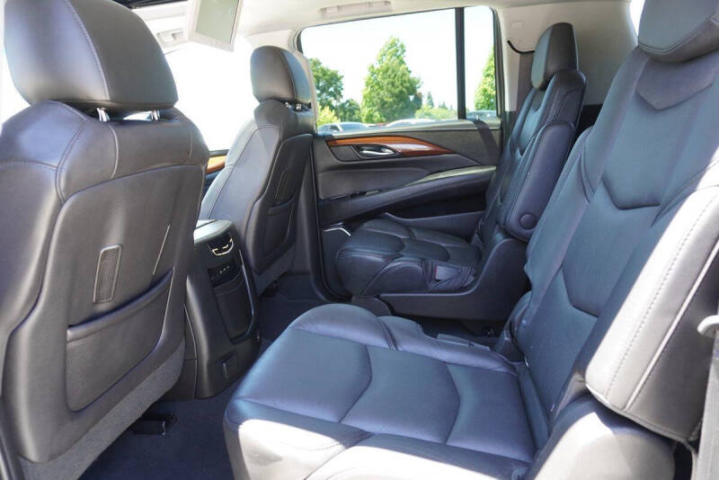 2018 Cadillac Escalade ESV Premium Luxury