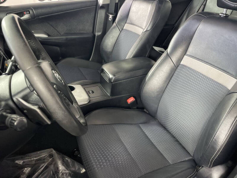 2012 Toyota Camry SE V6