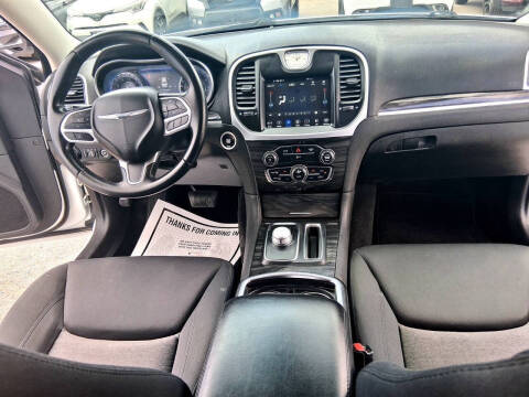 2019 Chrysler 300 Touring