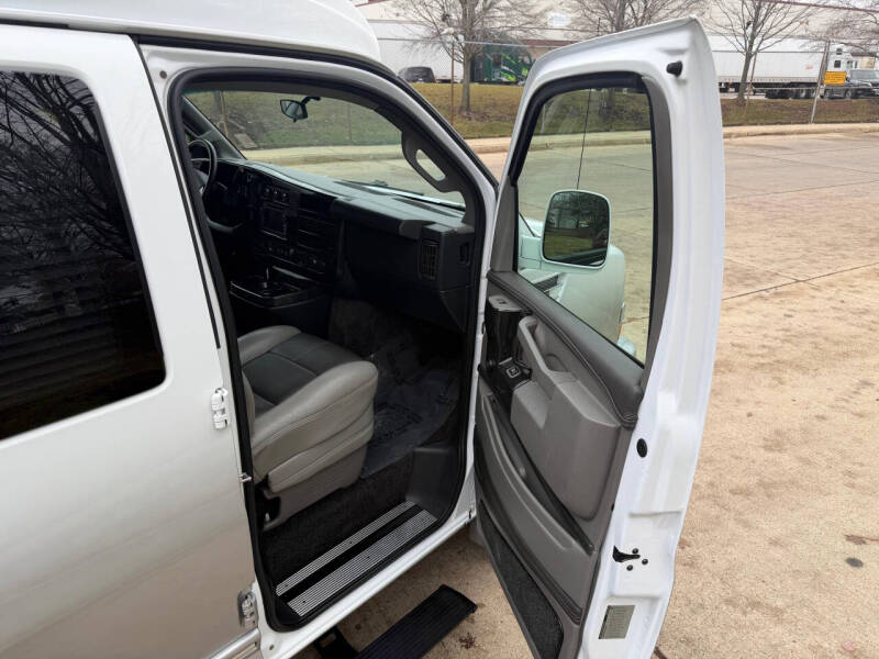 2017 Chevrolet Express 2500