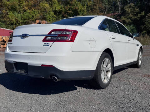 2017 Ford Taurus SEL