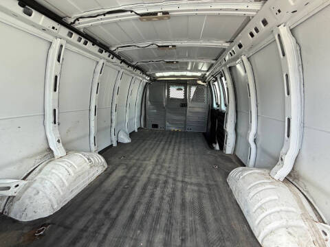 2021 Chevrolet Express 2500