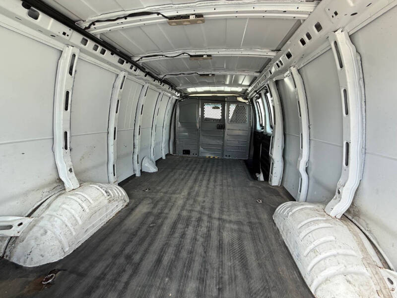 2021 Chevrolet Express 2500