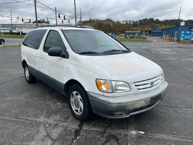 2003 Toyota Sienna