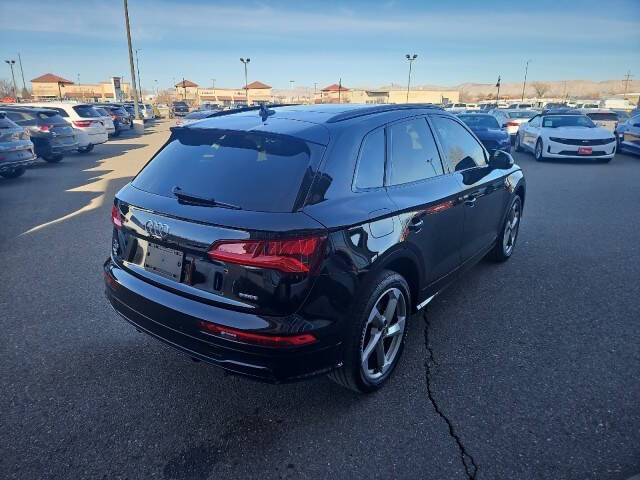 2020 Audi Q5 quattro Titanium Prem Pl 45 TFSI