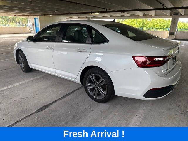 2024 Volkswagen Jetta SE