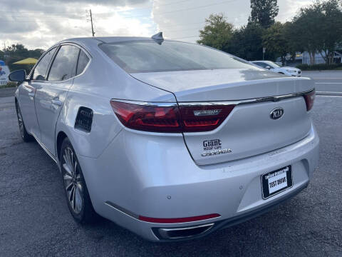 2017 Kia Cadenza Premium