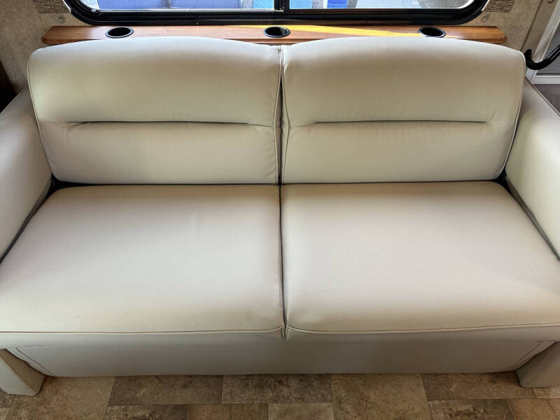 2013 Forest River SUNSEEKER 3050S