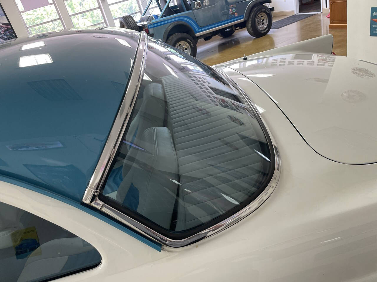 1956 Ford Fairlane 21