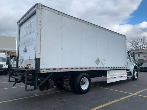 2012 Freightliner M2 106