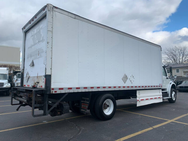 2012 Freightliner M2 106