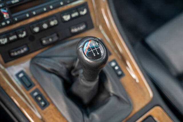 1994 BMW 850 CSi 24
