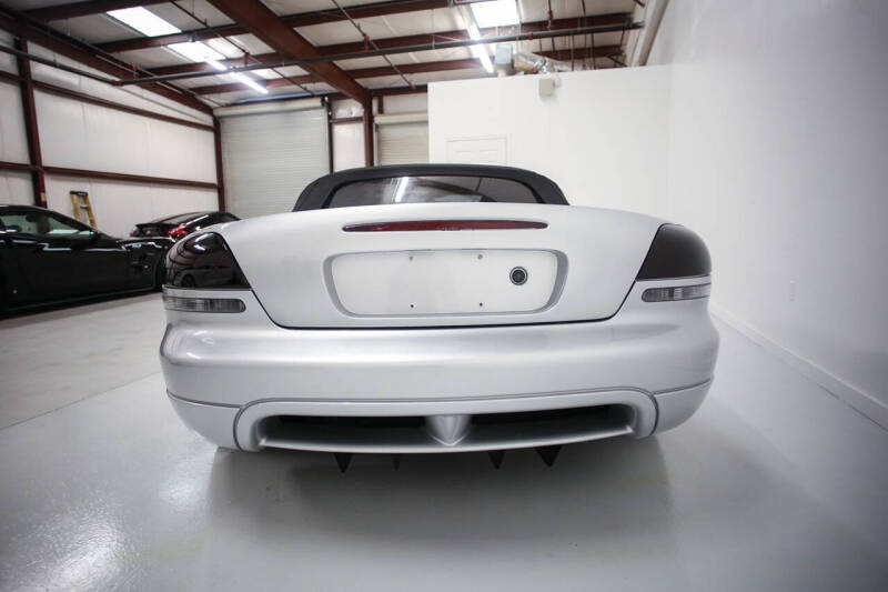 2003 Dodge Viper SRT-10