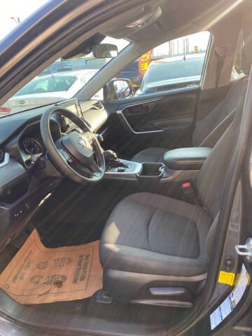 2022 Toyota RAV4 Hybrid LE