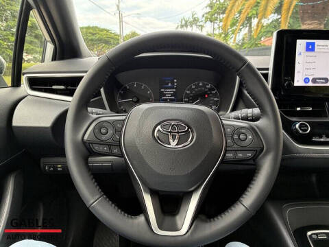 2025 Toyota Corolla Hatchback SE