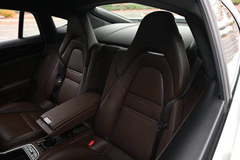 2017 Porsche Panamera 4S