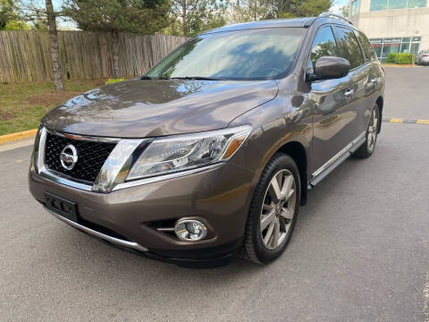 2015 Nissan Pathfinder for sale at Super Bee Auto in Chantilly VA