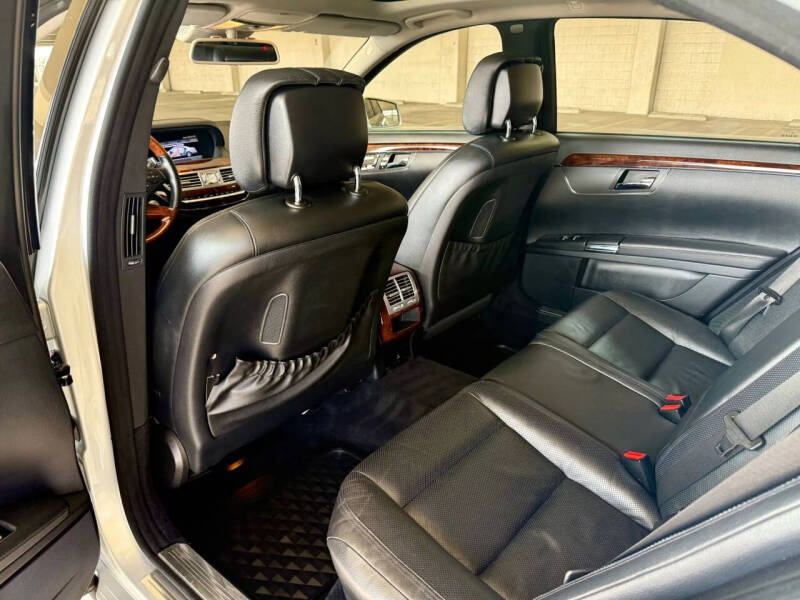 2011 Mercedes-Benz S-Class S 550