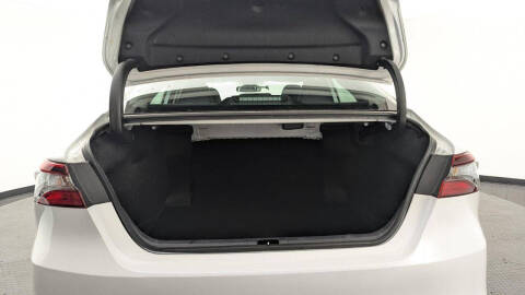 2024 Toyota Camry Hybrid LE