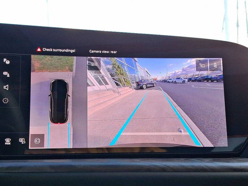 2025 Audi Q5 Sportback quattro Premium Plus TFSI