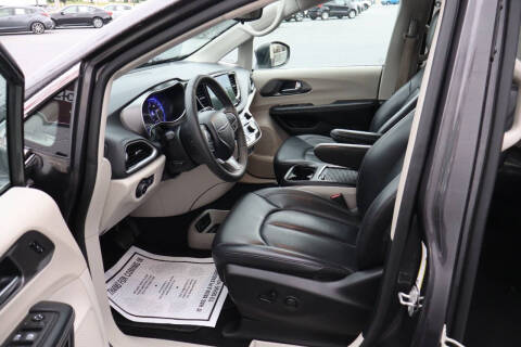 2023 Chrysler Pacifica Touring L