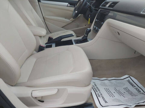 2012 Volkswagen Passat SE PZEV