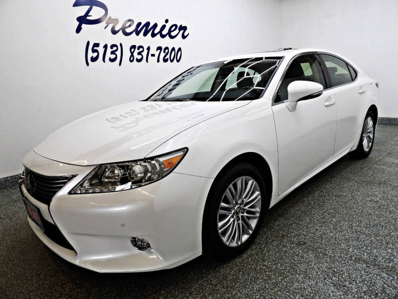 Lexus ES's photo