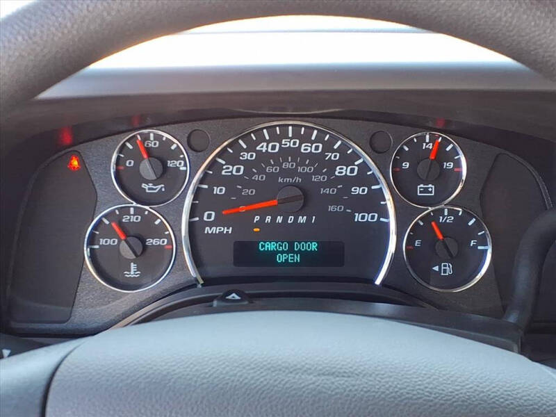 2025 Chevrolet Express 2500