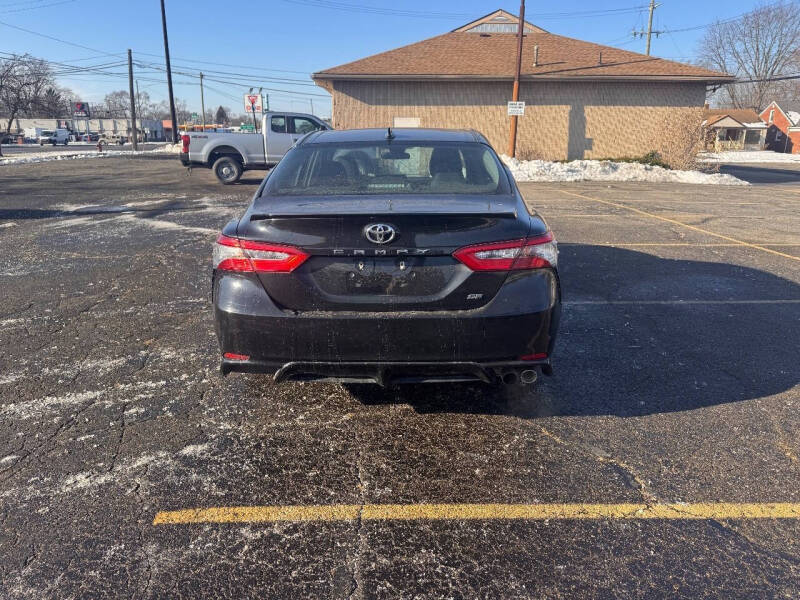 2019 Toyota Camry SE