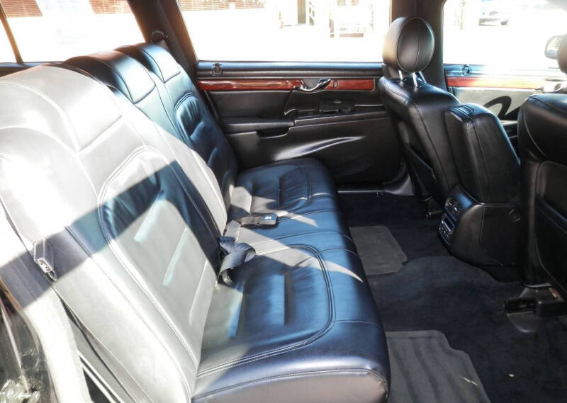 2003 Cadillac Limousine