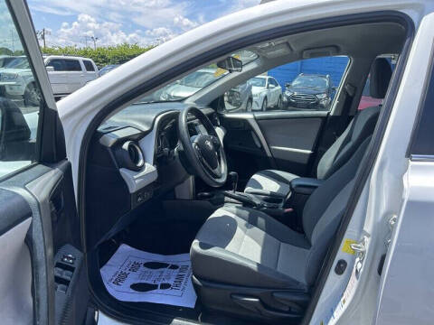 2015 Toyota RAV4 LE