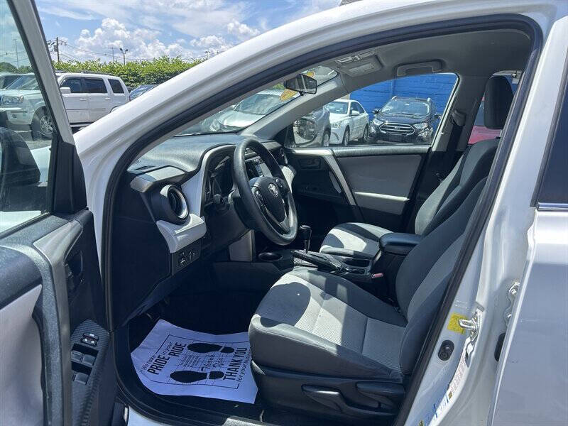2015 Toyota RAV4 LE