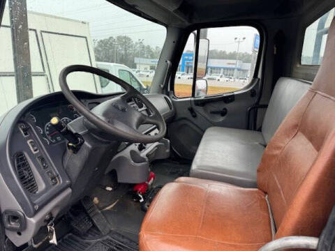 2007 Freightliner M2 106