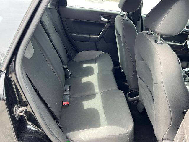 2009 Ford Focus SES
