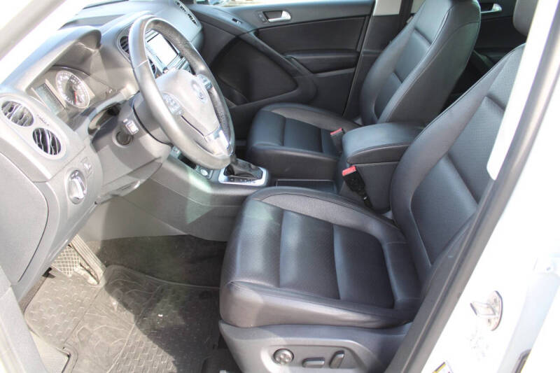 2017 Volkswagen Tiguan 2.0T Wolfsburg Edition 4Motion