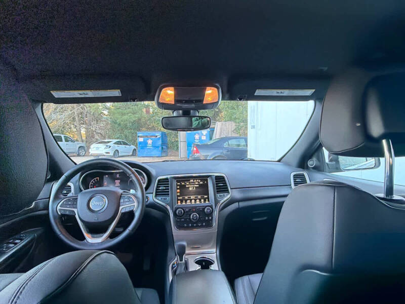 2017 Jeep Grand Cherokee Laredo