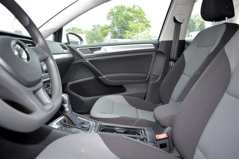 2016 Volkswagen e-Golf SE