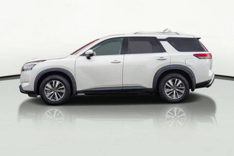 2023 Nissan Pathfinder SL