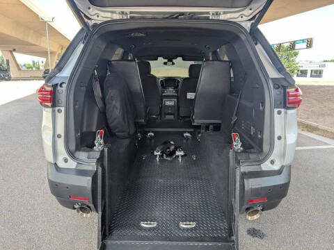 2022 Chevrolet Traverse LT Cloth