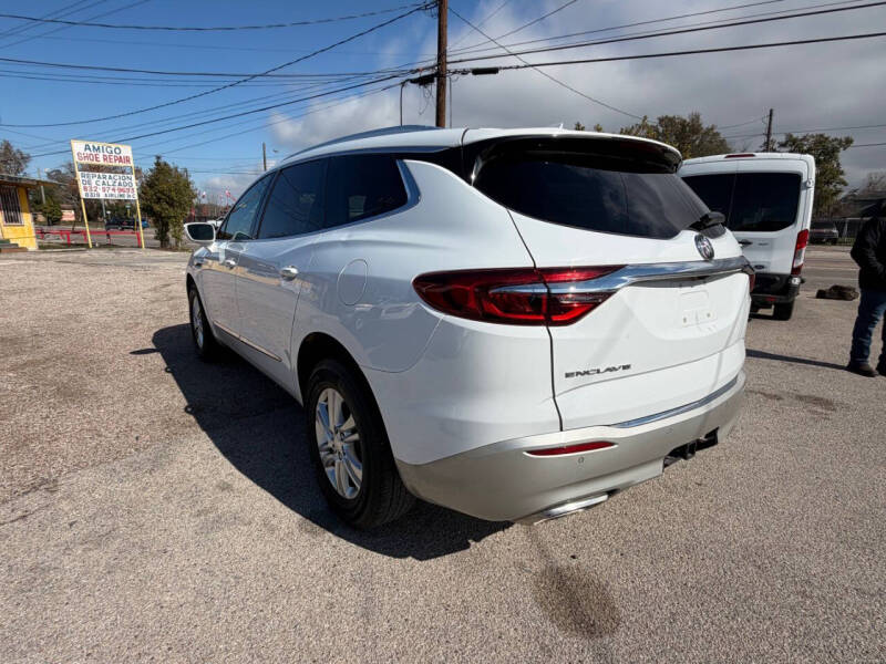2020 Buick Enclave Essence