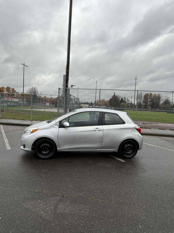 2014 Toyota Yaris 3-Door L Fleet