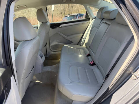 2015 Volkswagen Passat 1.8T Limited Edition