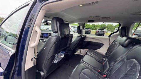 2017 Chrysler Pacifica Touring-L Plus