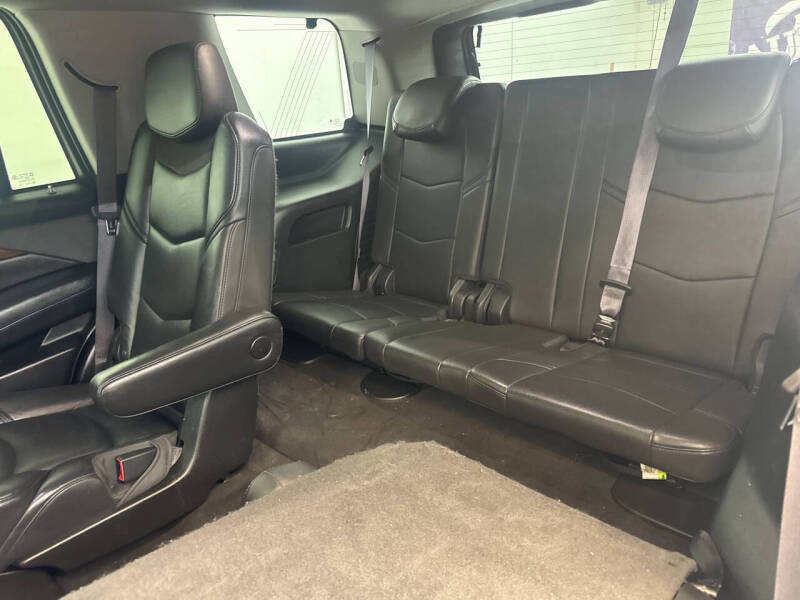 2017 Cadillac Escalade Luxury