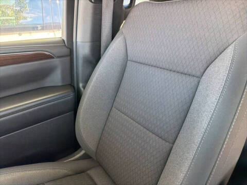 2022 GMC Yukon XL SLE