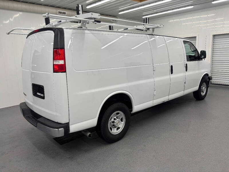 2023 Chevrolet Express 3500