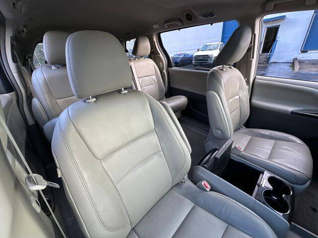 2015 Toyota Sienna
