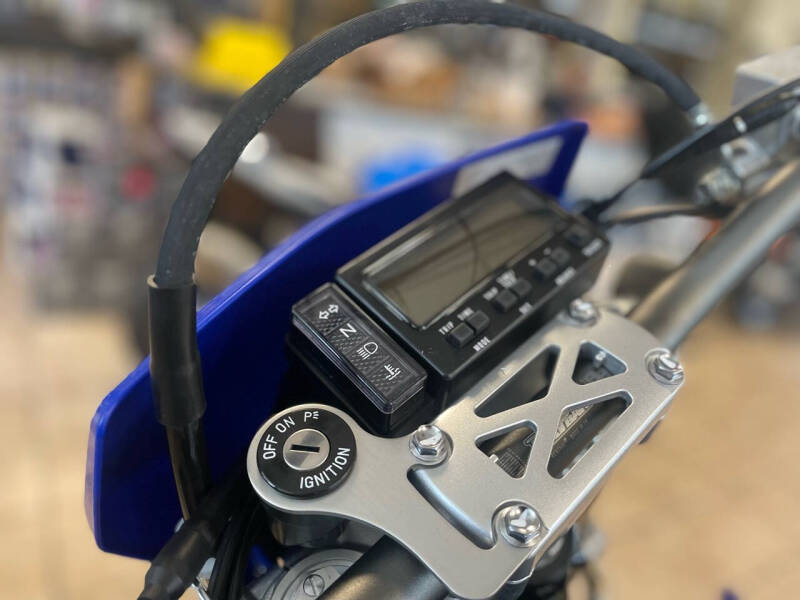 2024 Suzuki DR-Z400SM