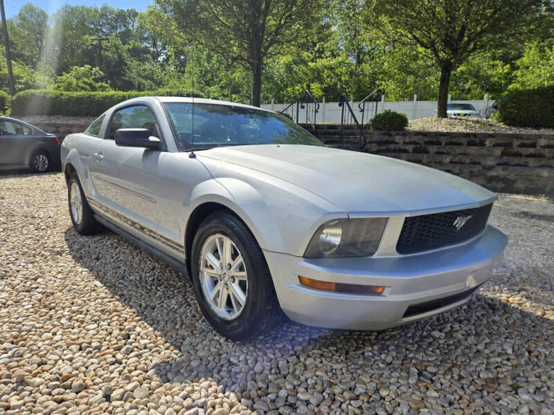 2007 Ford Mustang V6 Deluxe