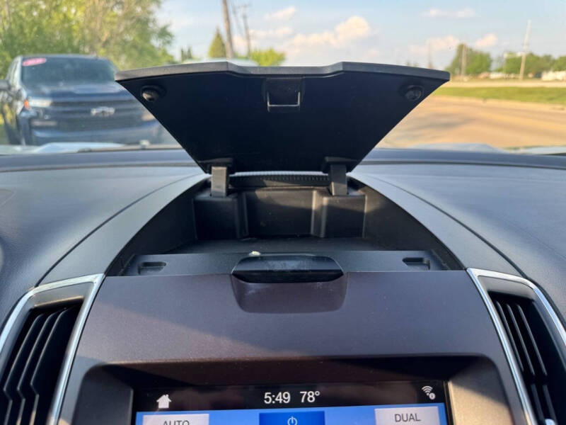 2018 Ford Edge Titanium